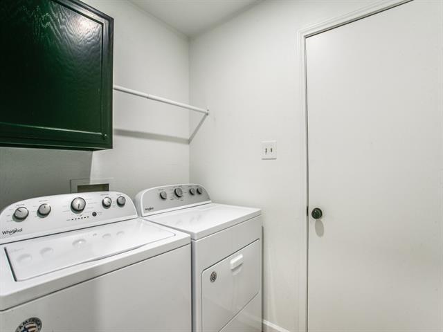 Building Photo - 333 Banyan Dr