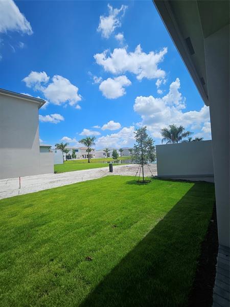 Building Photo - 9421 Tulip Leaf Ct