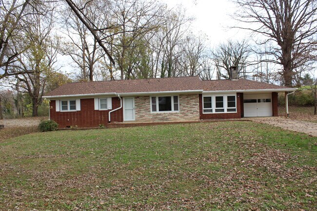 Primary Photo - 40 Florence Ave