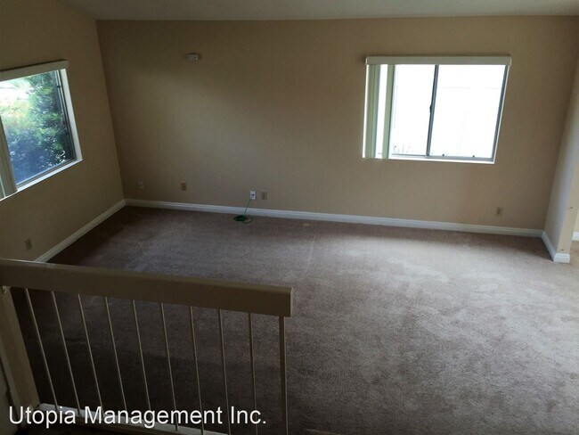 Building Photo - 4 br, 2.5 bath House - 7965 Hillandale Drive