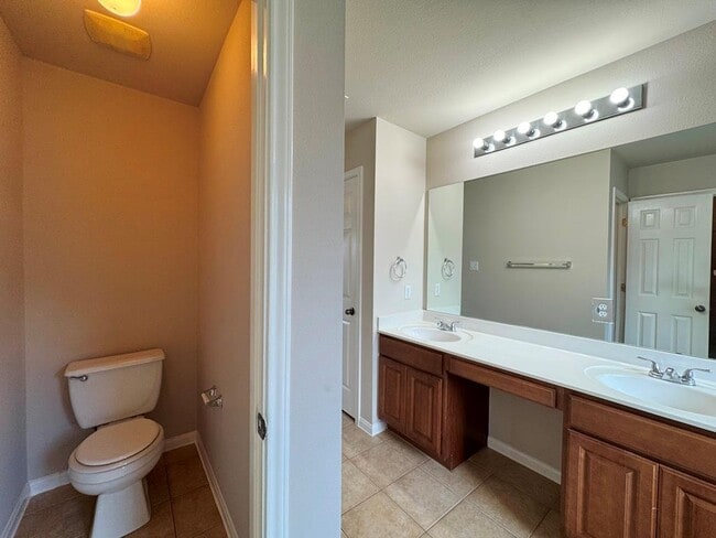Building Photo - 285 Amber Ash Dr