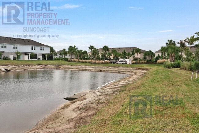 Building Photo - 8937 Daybreak St