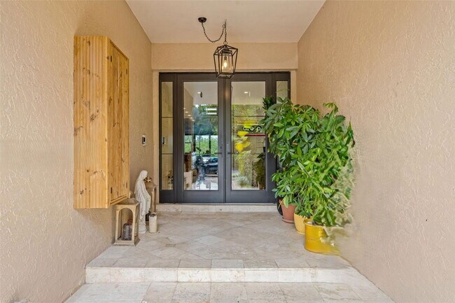 Building Photo - 6124 Paradise Point Dr