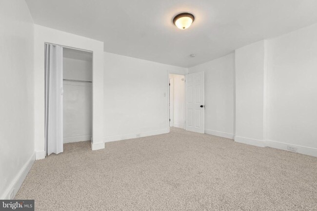 Building Photo - 221 Broadway St