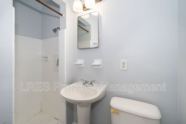 Building Photo - 5601 Andora St
