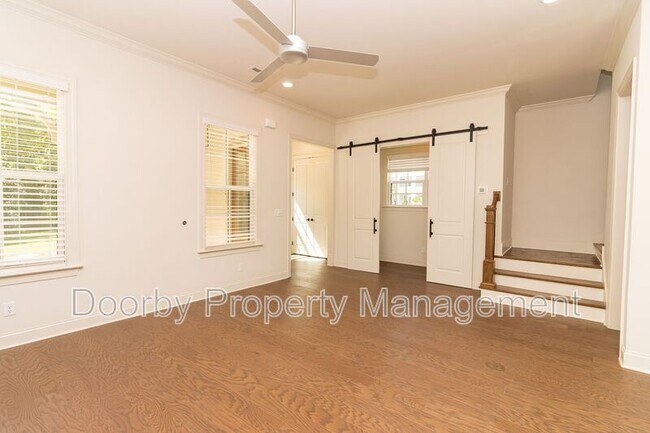 Building Photo - 6908 Roberta Ln