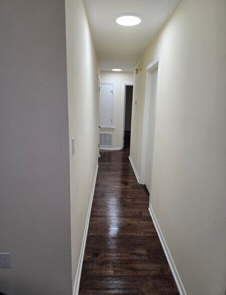 Building Photo - 101B Los Palachios Ct