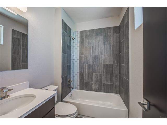 Building Photo - 1725 Eaton St