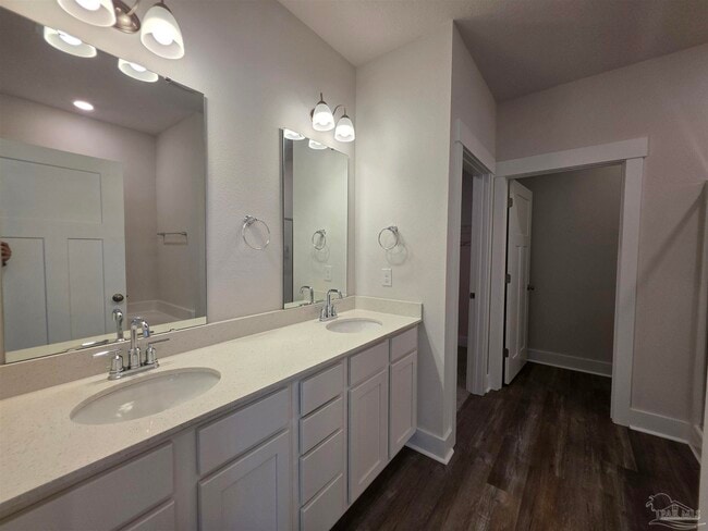 Building Photo - 5839 Sargassum Ln