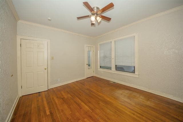 Building Photo - 902 S Oak Cliff Blvd