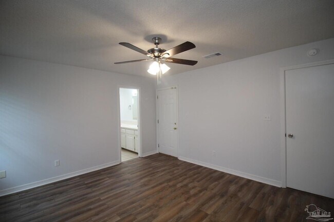 Building Photo - 7679 Old Hickory Dr