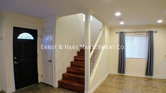 Building Photo - 1148 Termino Ave