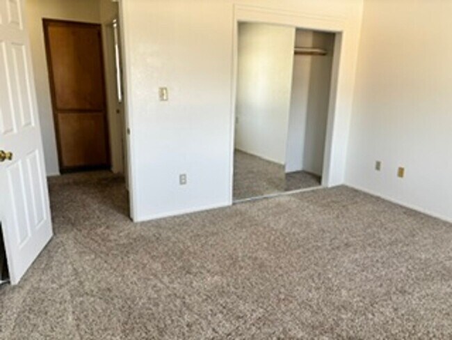 Building Photo - 21204 Madre St