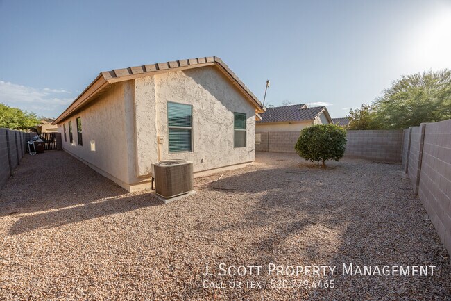 Building Photo - 2174 W Kristina Ave