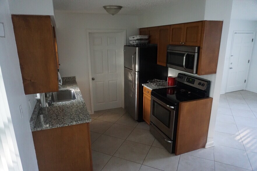 Building Photo - 2007 E Jefferson Street