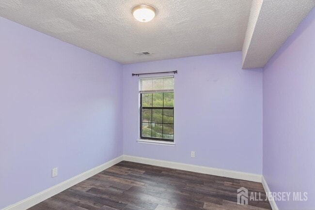 Building Photo - 208 Sunshine Ct