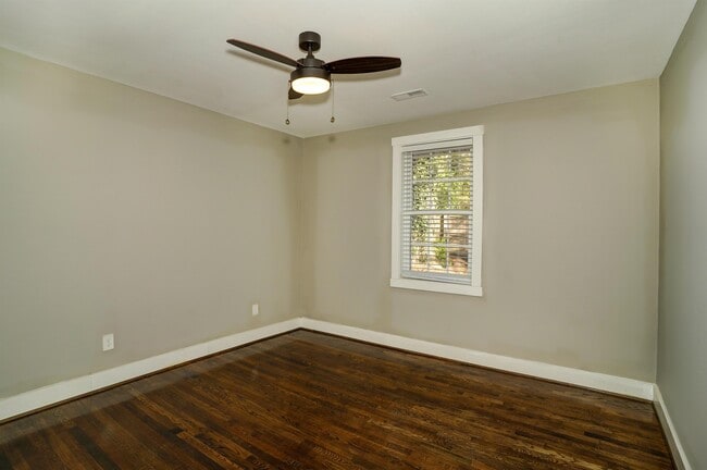 Building Photo - 12 Boyce Springs Ave