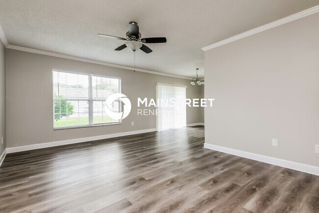 Building Photo - 3 Bedroom Pet-Friendly Home in ALTAMONTE SPRINGS, FL with Main Street Renewal