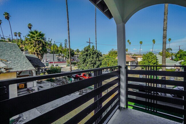 Building Photo - 4508 Esmeralda St