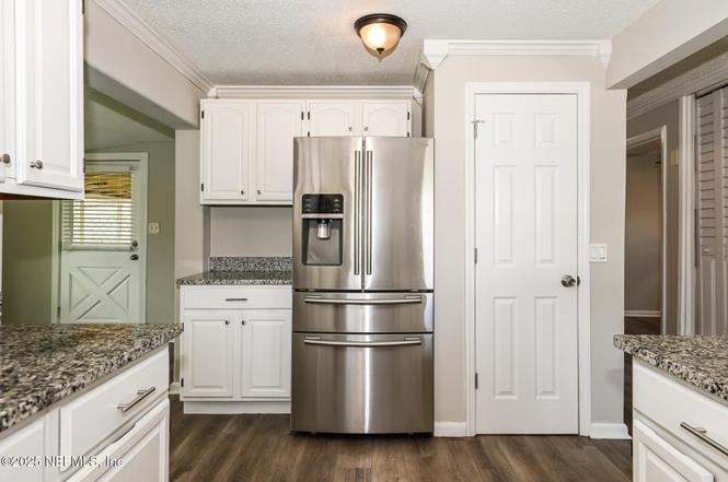 Building Photo - 10198 Luana Dr N