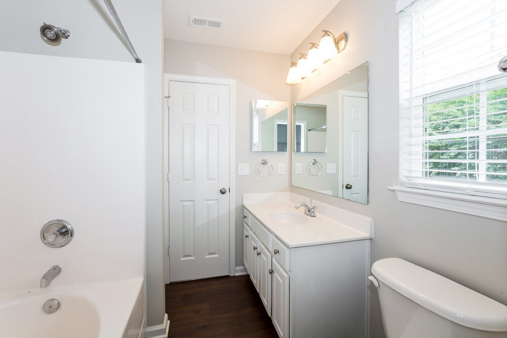 Building Photo - 9109 Munsing Dr