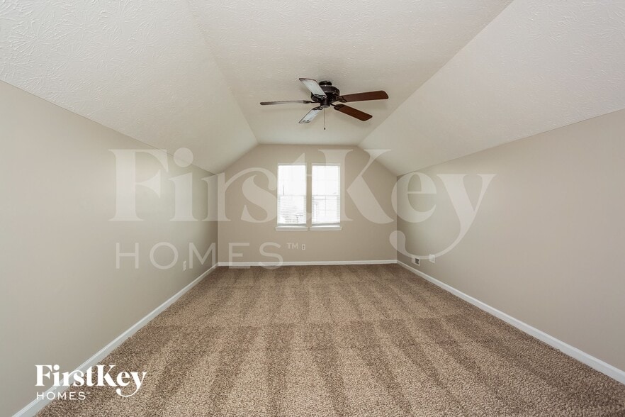 Building Photo - 501 Thomas Point Dr