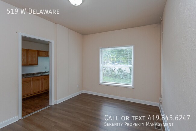 Building Photo - 519 W Delaware-