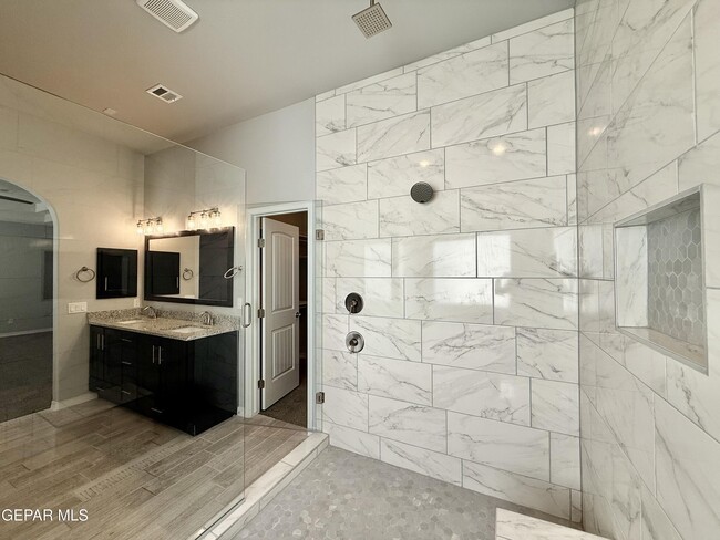 Building Photo - 15136 Ambition Ave