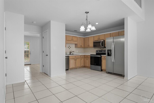 Building Photo - 1356 Redwood Ln