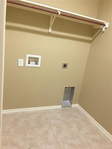 Building Photo - 15617 Gatehouse Dr