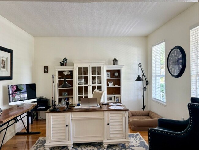Building Photo - Beautiful 4 bedroom, 2.5 bath home with 2,444 sq. ft. in Harmony