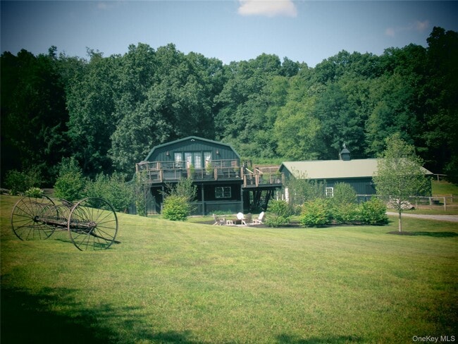 Building Photo - 63 River Rd