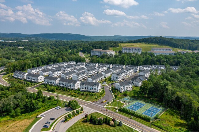 Building Photo - 8 Brentwood Cir