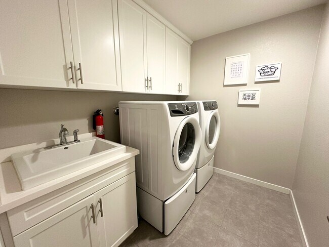 Building Photo - 775 Trunorth Cir