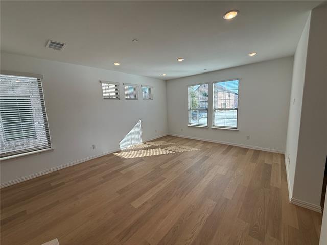 Building Photo - 724 4th St