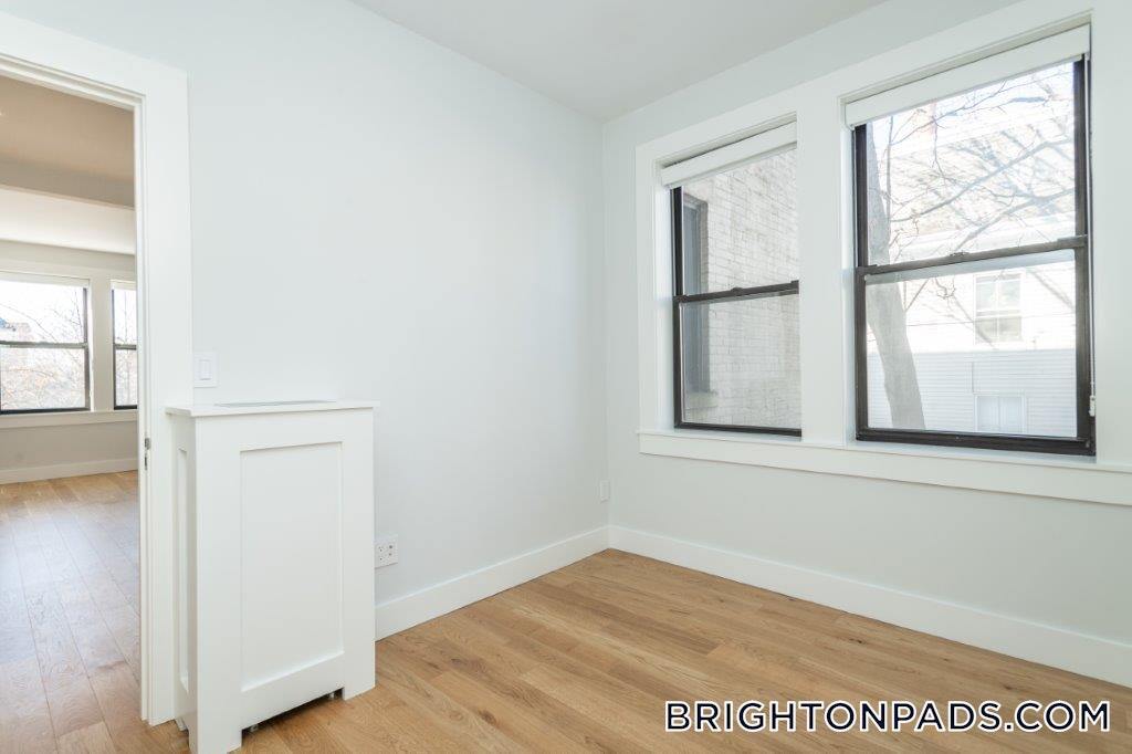 Building Photo - 12 Elko St