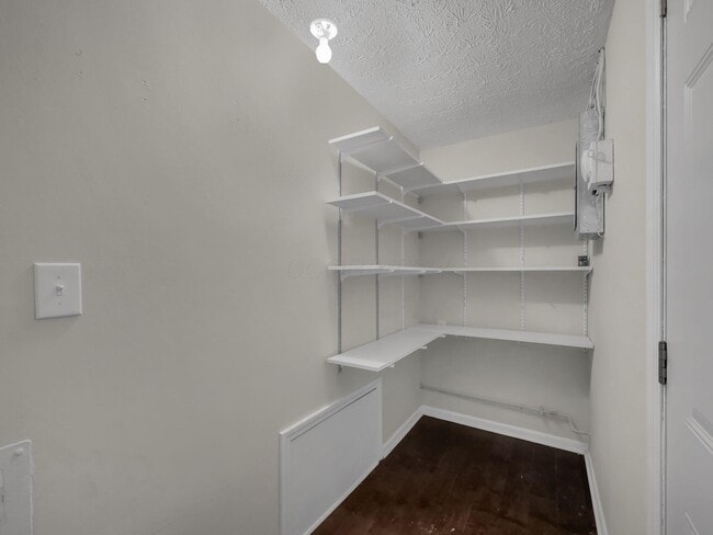 Building Photo - 375 Canfield Dr