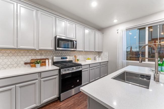 Building Photo - 464 Gold Hill Dr