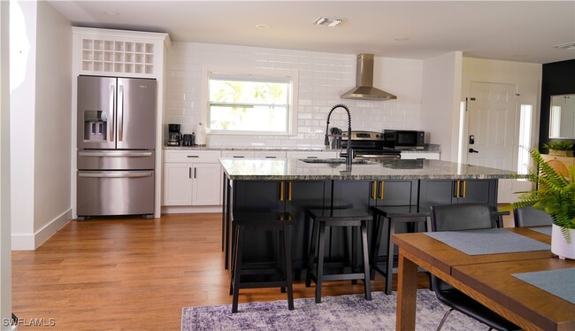 Building Photo - 4842 Triton Ct W