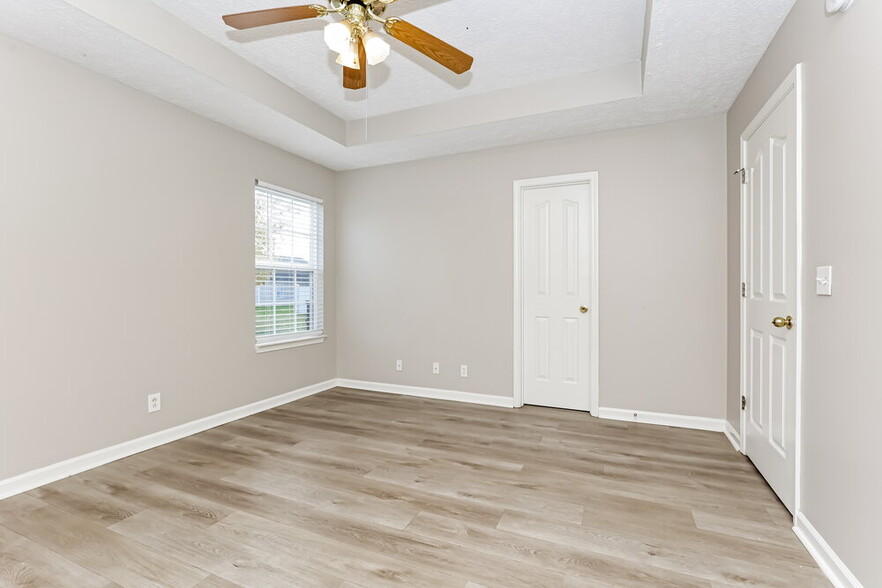 Building Photo - 1187 St Andrews Dr