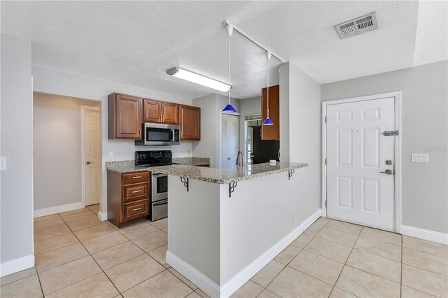 Building Photo - 955 Forest Ridge Ct