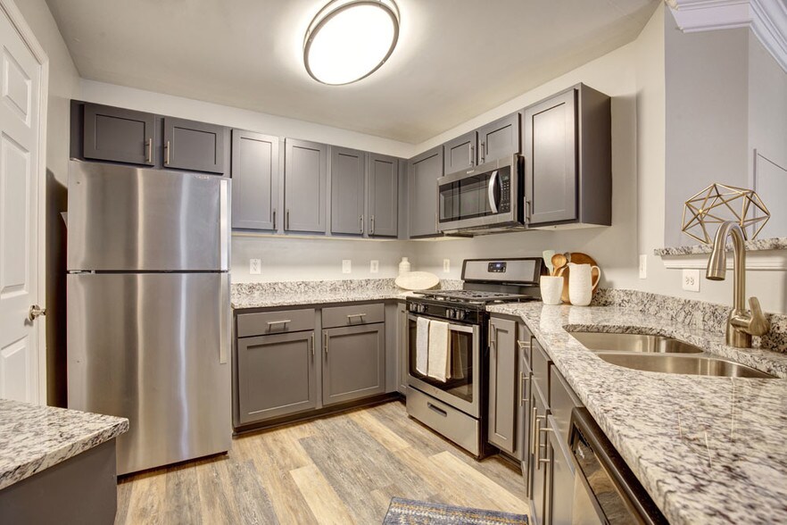 Dulles Greene Herndon, VA Apartment Finder