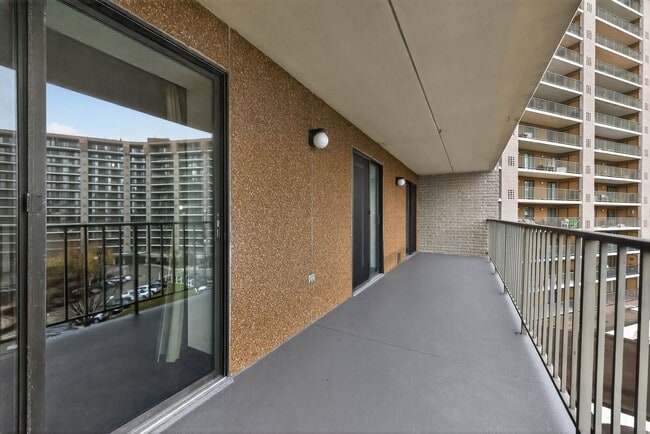 Building Photo - Now Available: Lovely 2 Bedroom, 2 Bath Condo in KOP!!