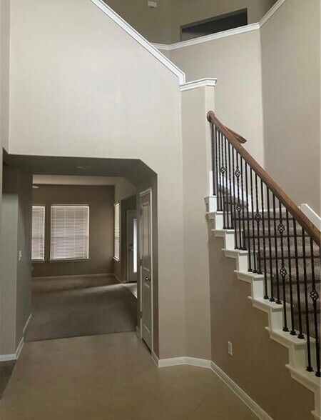 Building Photo - 2036 Ramage