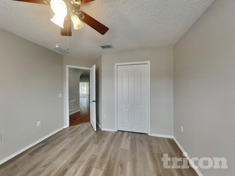 Building Photo - 1617 Taylor Brooke Dr