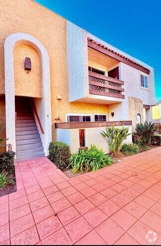 Building Photo - 3422 Palm Ave
