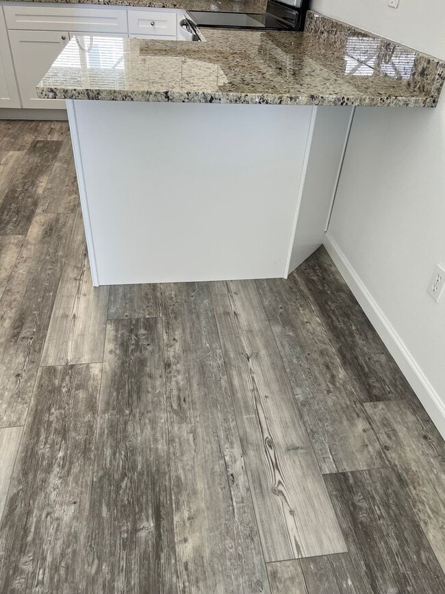 Building Photo - Home for Rent. PENDING DEPOSIT!!!