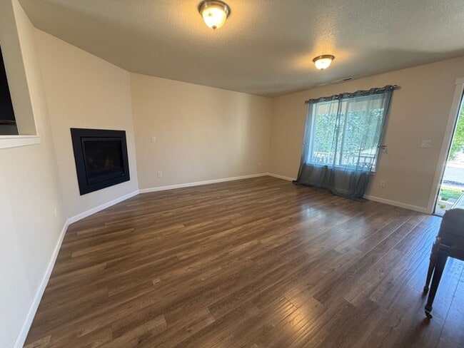 Building Photo - Coming soon 3 Bedroom 2 bath with bonus room House