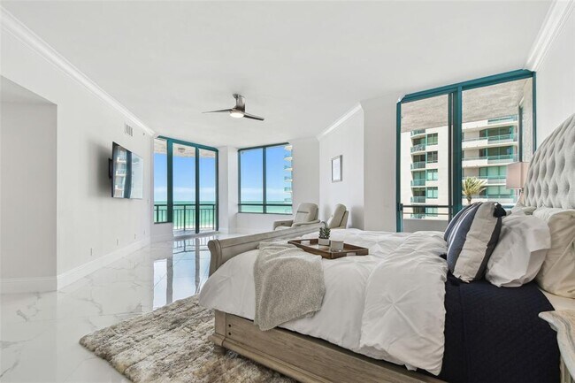 Building Photo - 1560 Gulf Blvd