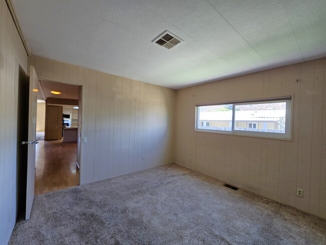 Building Photo - 30660 Palmetto Palm Ave